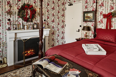 graduate hotels home alone room