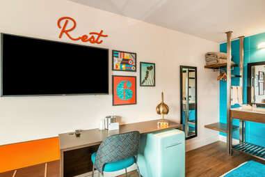 Motel 6