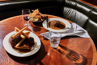 Bison Au Poivre at Le Rock