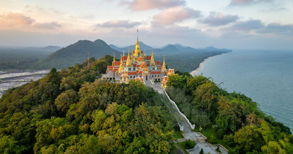 Paradise Park is one of the best places to shop in Bangkok