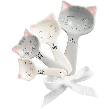 A sweet way to measure: Toysdone Cat Shaped Ceramic Measuring Spoons