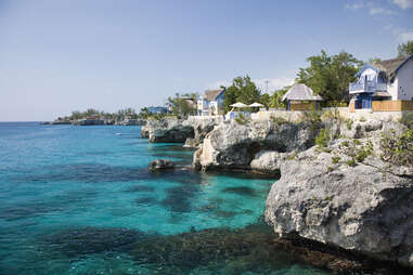 jamaican beach blue water