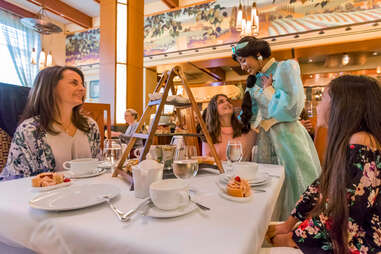 Princess Jasmine at Disneyland Hotel