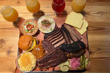Moo's Barbecue plate