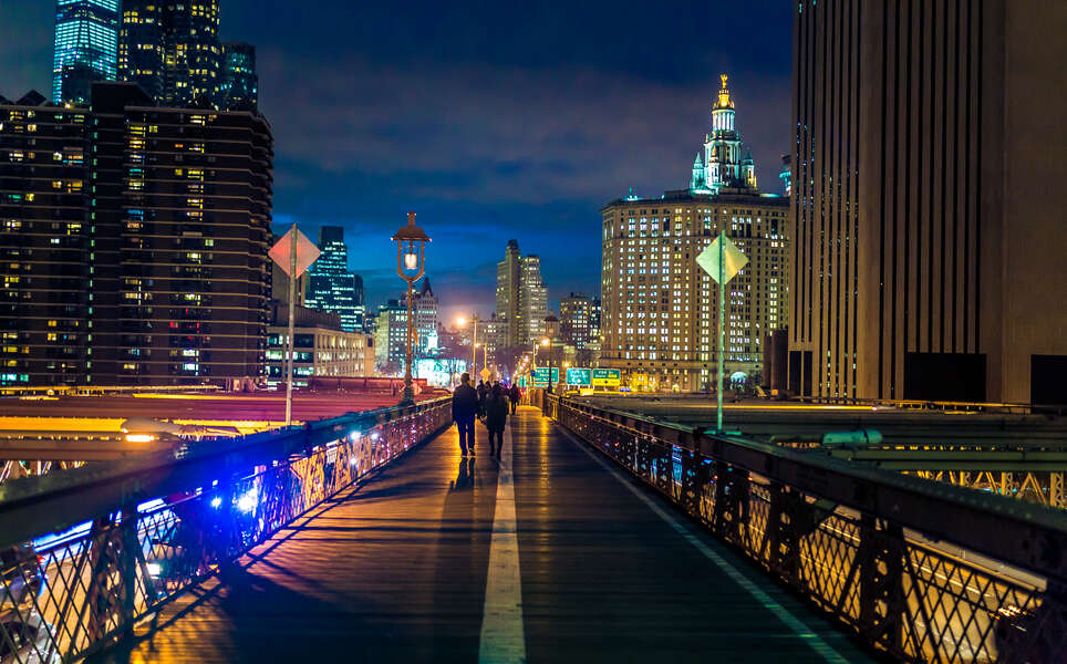 FLUG UND HOTEL NEW YORK 2023 intelligence overview