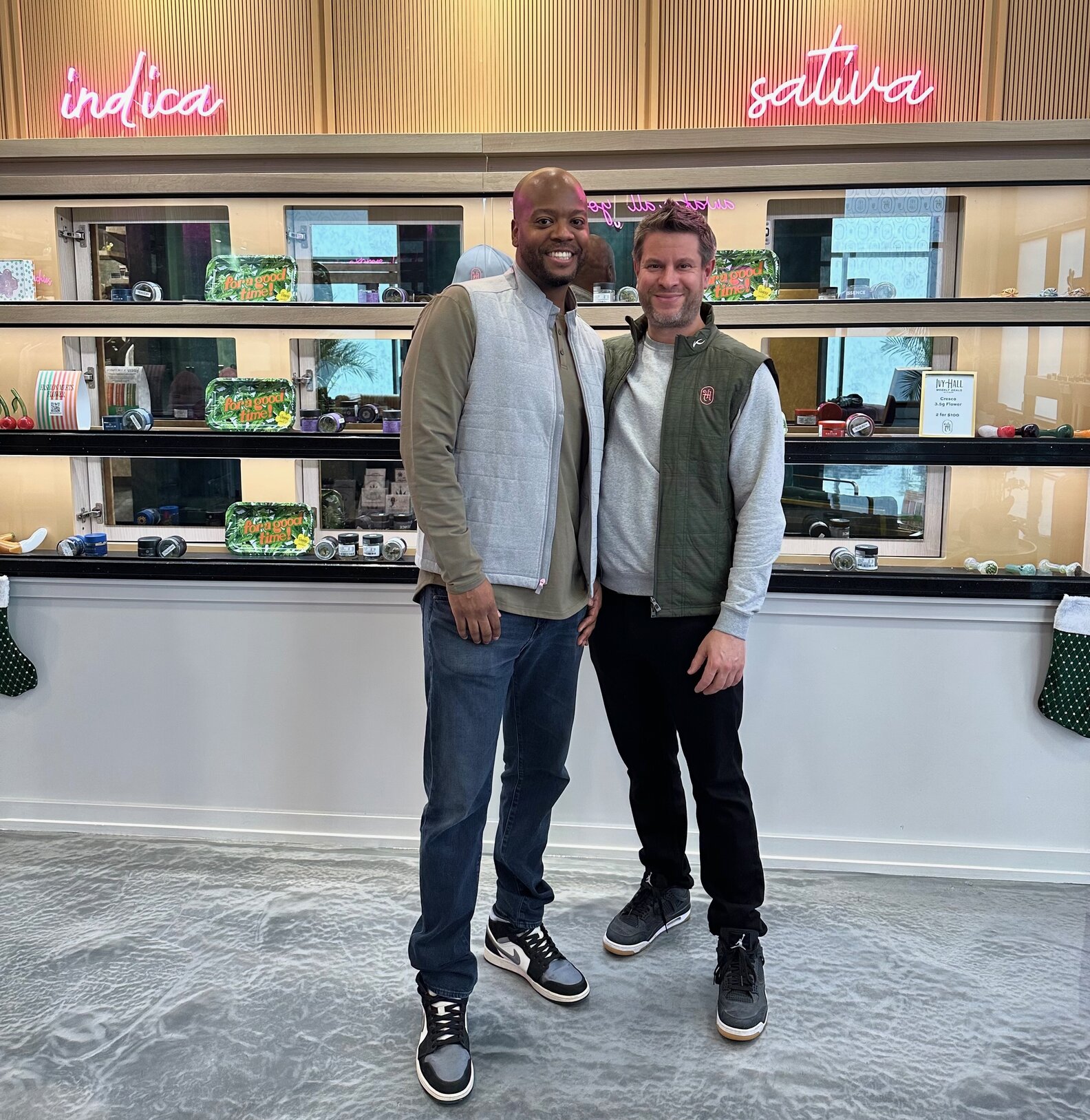 Ivy Hall Is Chicago’s Coolest & Most Equitable New Dispensary - Thrillist