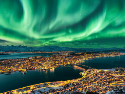 how to see the northern lights
