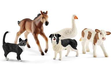 Barnyard fun with these animals: Schleich Farm World Playset (ages 3+)