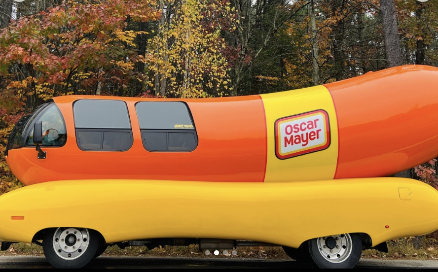 Oscar Mayer is hiring for 2023 Wienermobile drivers - NowThis