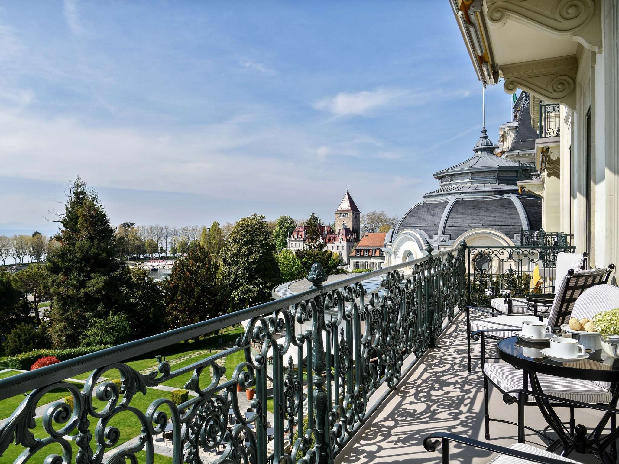 Enjoy an elegant stay at the Beau-Rivage Palace hotel