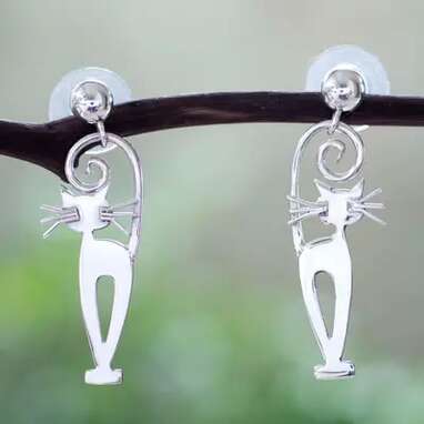 A pair of elegant cats: Taxco Silver Kitty Cat Earrings