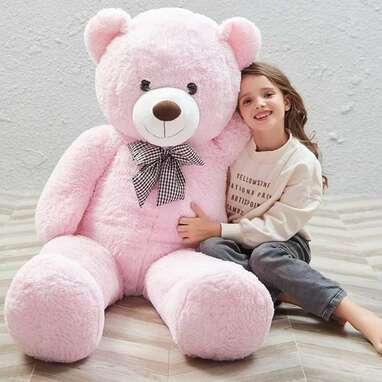 Go big or go home this Valentine’s Day: MaoGoLan 4 ft Giant Teddy Bear