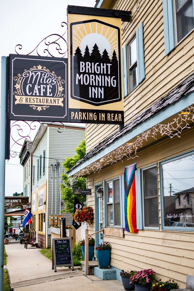 Stay at Bright Morning Inn