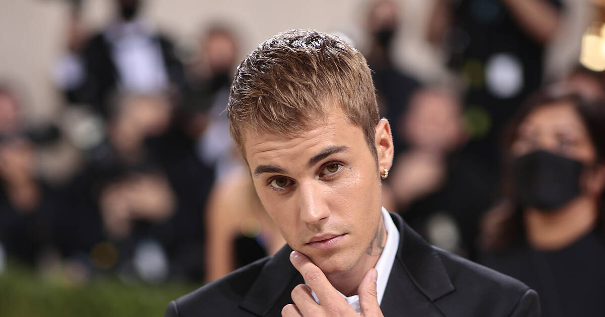 Justin Bieber sells rights to his music in deal worth $200m, Justin Bieber