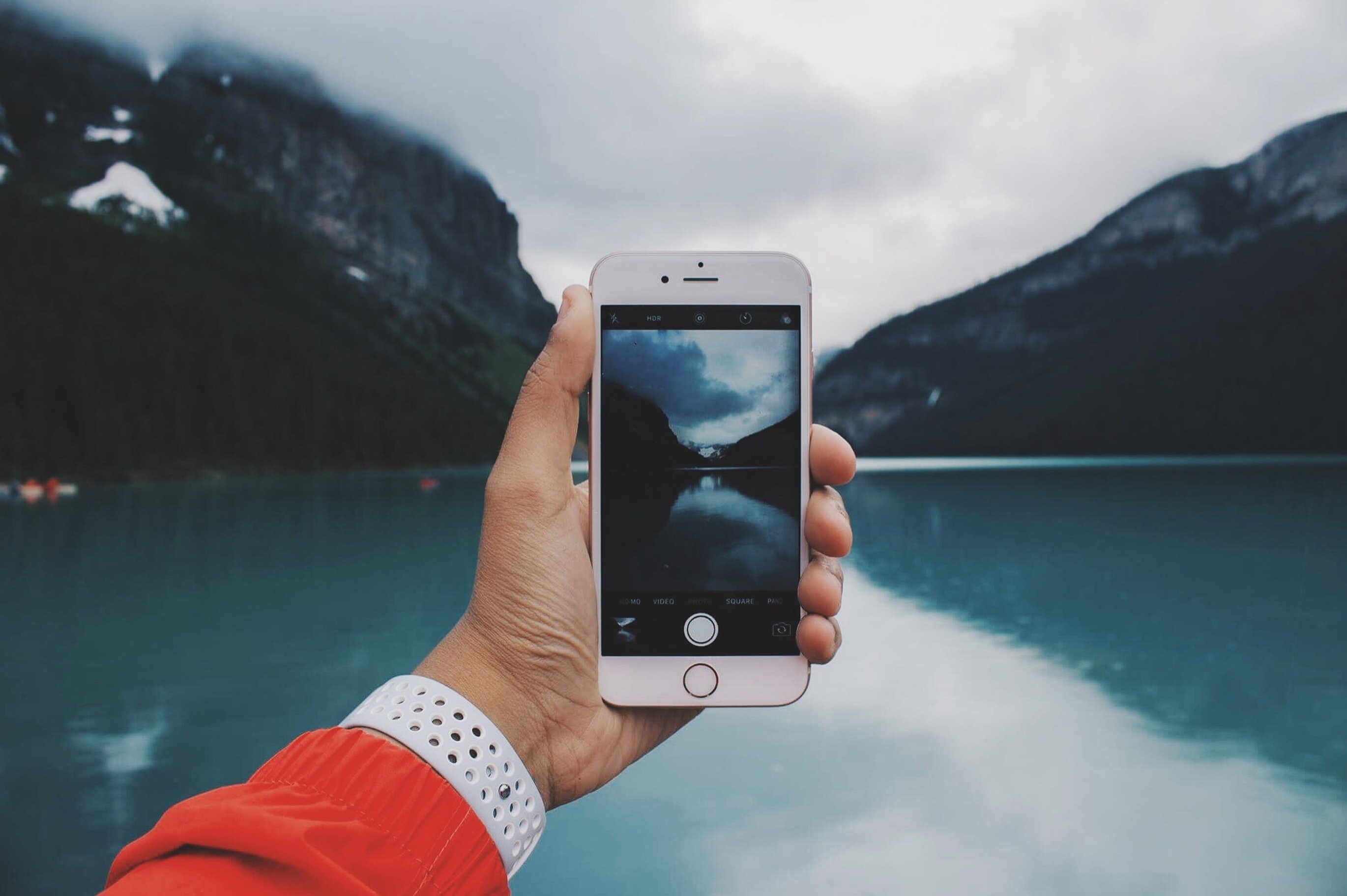 16 Expert Tips for Taking Stunning Travel Photos on Your iPhone