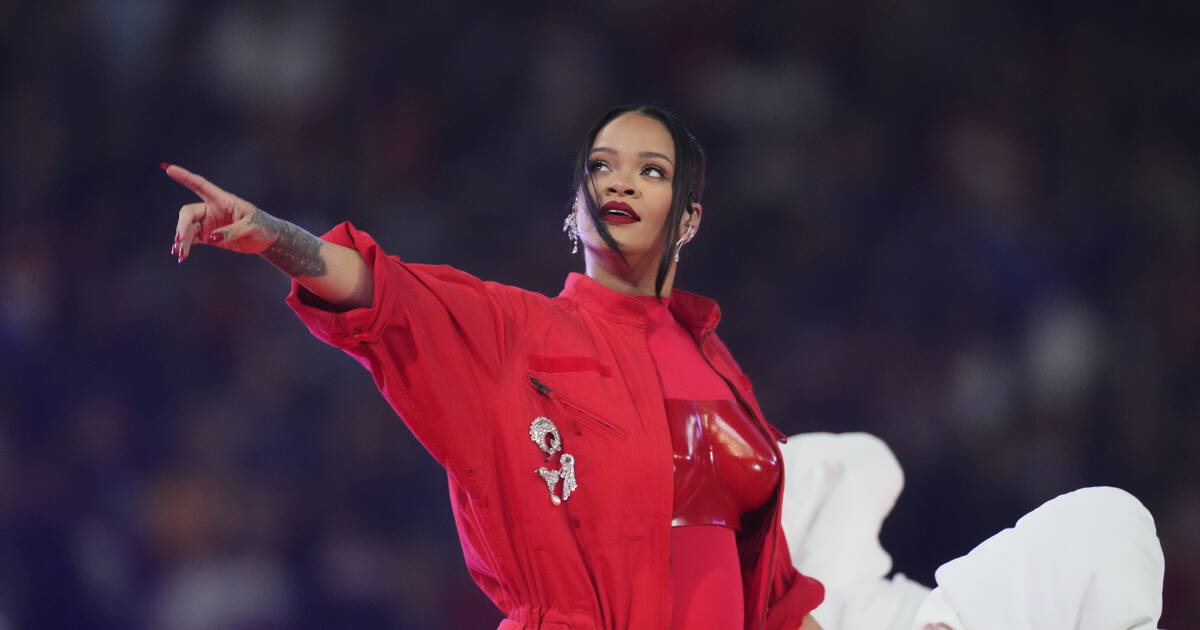 Rihanna Causes Surge in Super Bowl Tickets