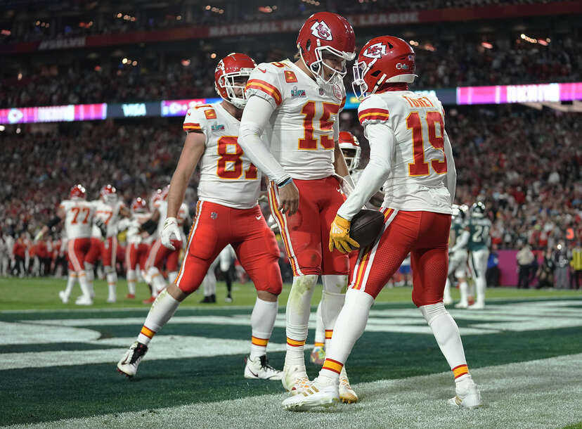 NFL: Mahomes, Chiefs win Super Bowl with late surge