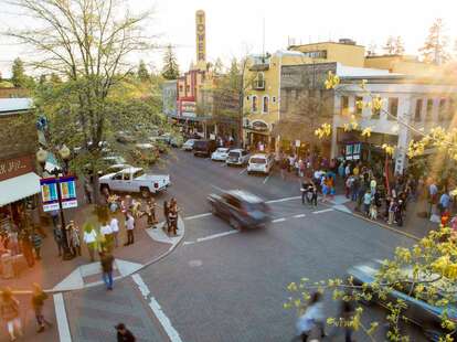 bend oregon art walk