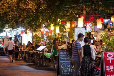 khaosan road nightlife