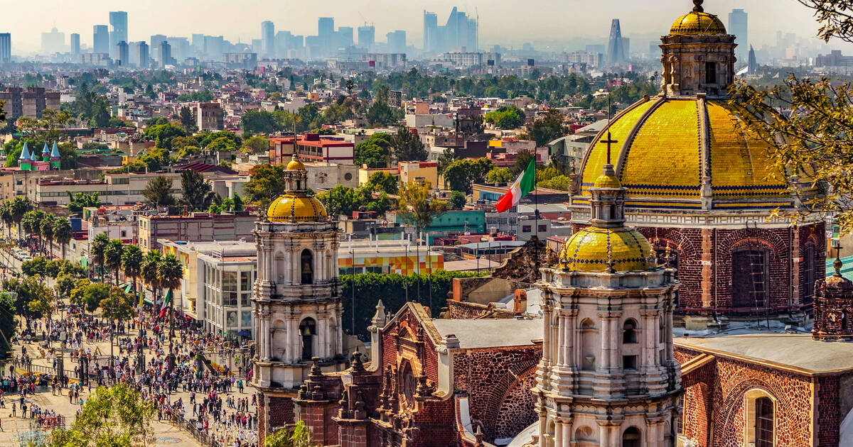 Spend your Monday night in Mexico City 