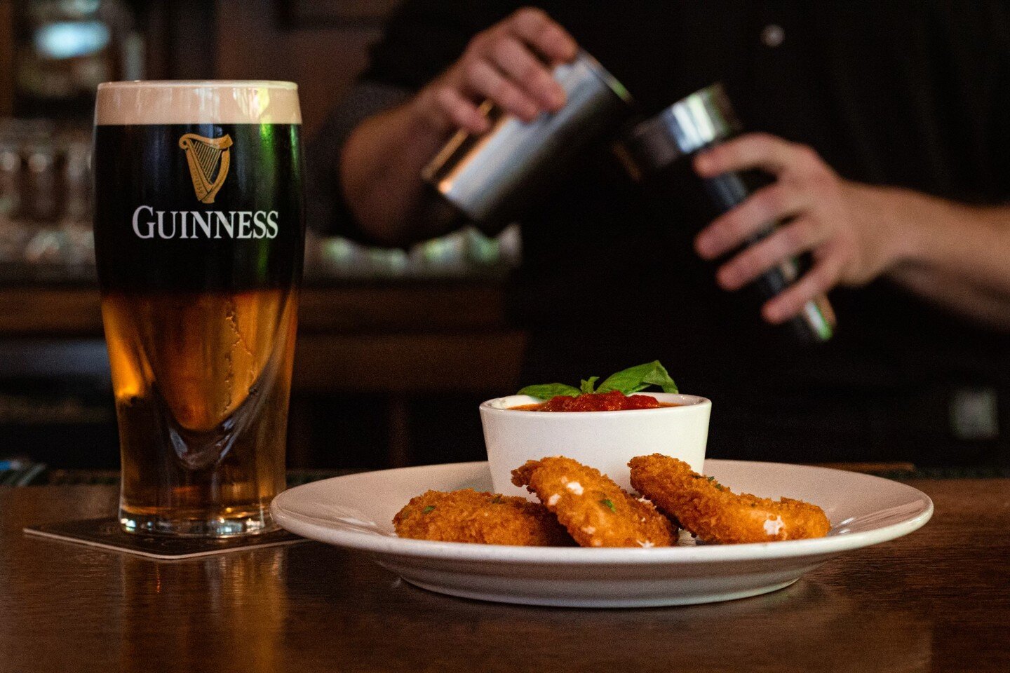 D4 Irish Pub and Cafe