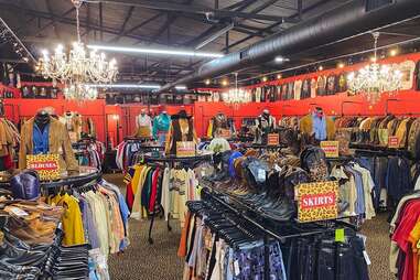 34 Local Clothing Stores & Boutiques In Houston