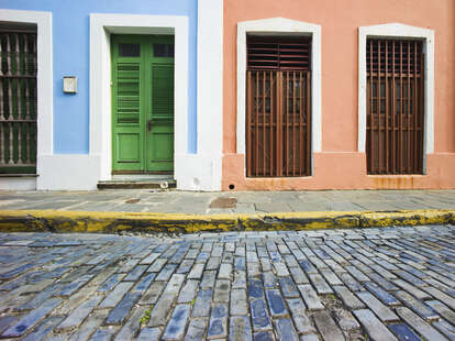 Puerto Rico, Old San Juan, door in houses on brick street