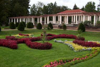 a Gilded Age mansion and gardens