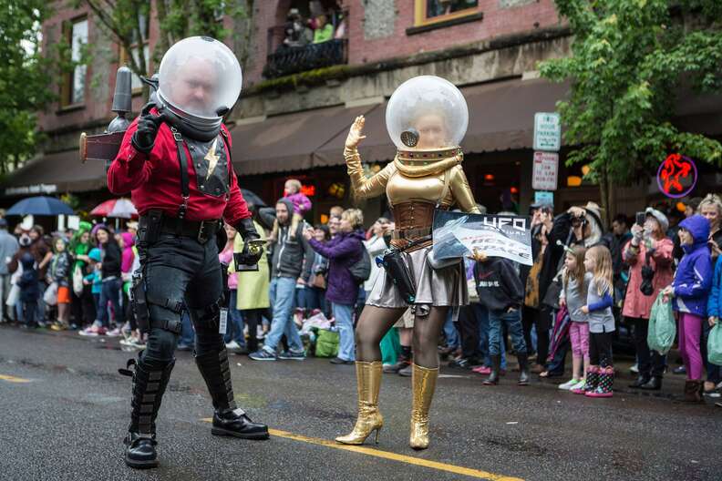 Things to Do in Oregon UFO Festival in McMinnville Thrillist