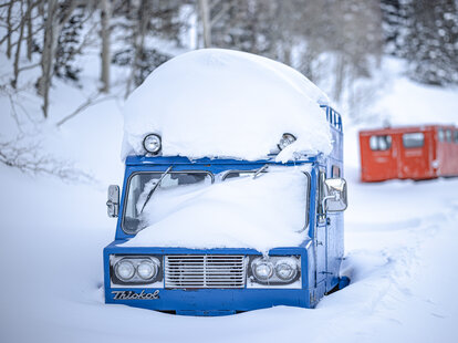 Utah Snowfall Record Broken with Earliest - Thrillist