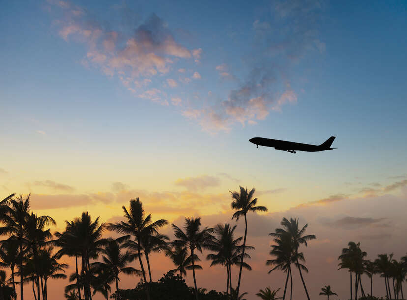 Get Cheap Flights to Hawaii for April and May Travel Right Now