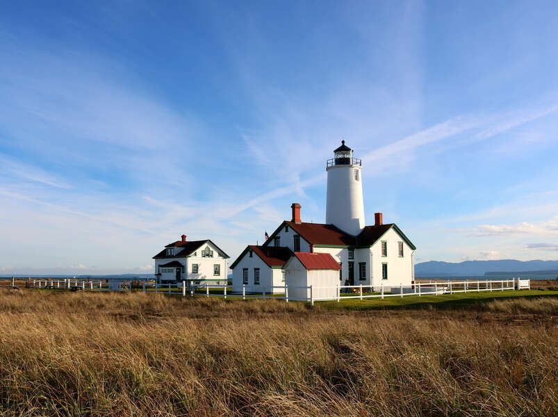 Experience Life as a Lighthouse Keeper on the Coast of Washington ...
