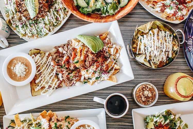 L.A. locals share their favorite classic Mexican restaurants - Los