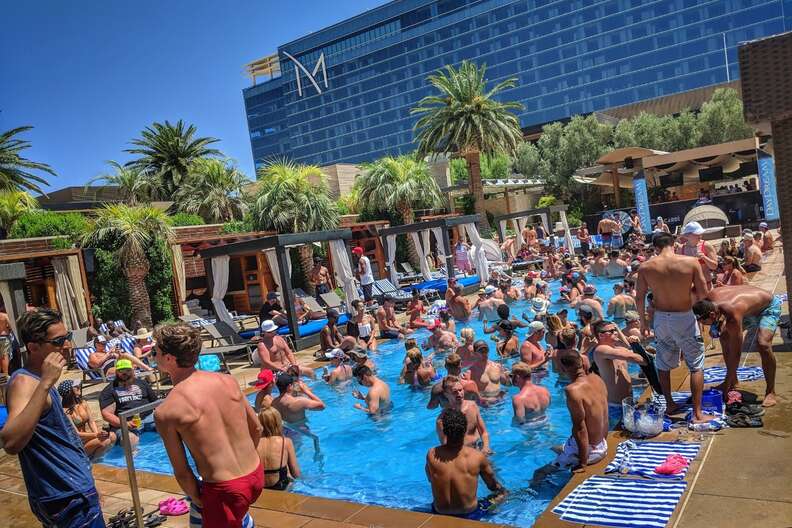 Flamingo Hotel Adult Only Pool  Saturday Pool Vibe at GO Pool 
