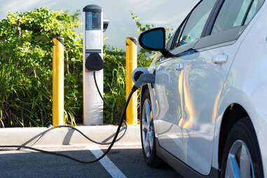 Charging an electric vehicle