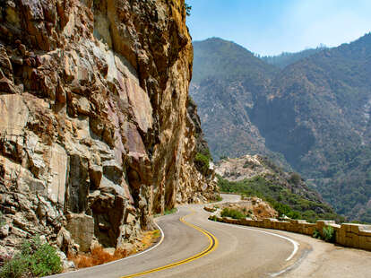 kings canyon scenic byway at kings canyon national park