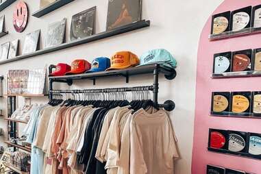 18 Instagram Shops With The Best Vintage & Thrifted Bills Gear