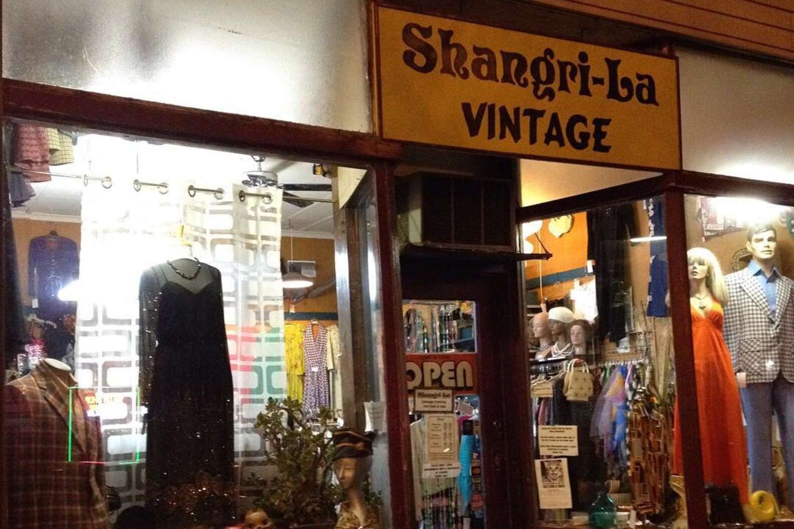 Chicago's Best Vintage Shops