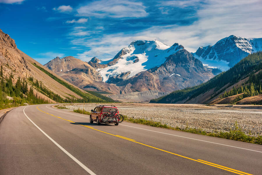 Canadian Rockies Road Trip: Best Routes, Glaciers, and Hikes by Car