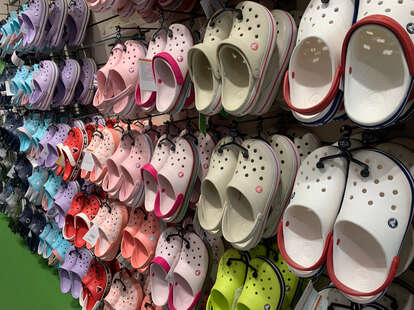 White on sale crocs trend