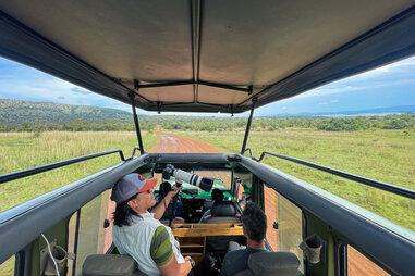 safari vehicle with pop top