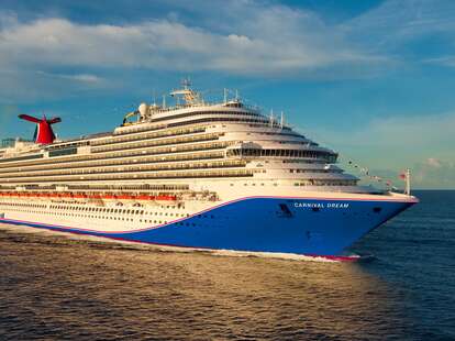 Carnival Cruise Line Bans Passenger Who Fished off Side of Ship in ...