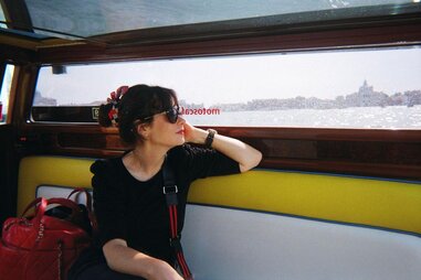 Zooey Deschanel family vacation