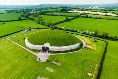 drive to Newgrange