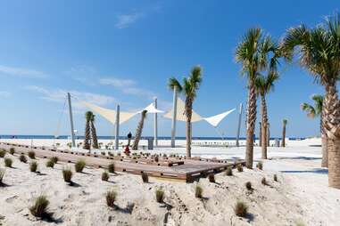 Beaches Near New Orleans: Beachfront Towns and Road Trip Destinations ...