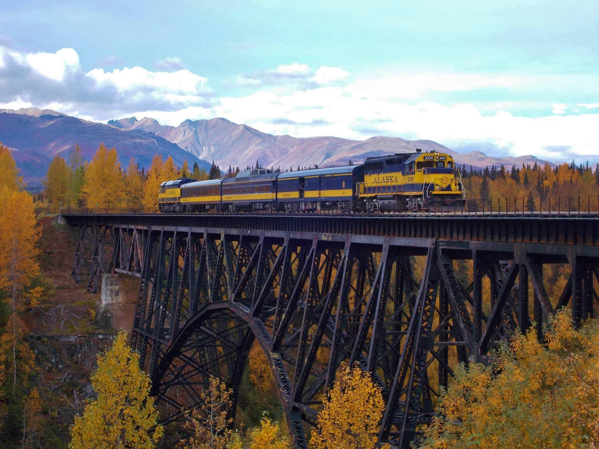 Hurricane Turn, the Alaska Railroad Train You Can Flag Down Like a Taxi