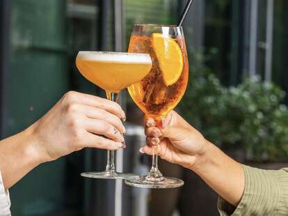 When is Chili's Happy Hour: Score the Best Deals!