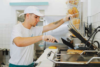 pressing a sandwich at Cubaton