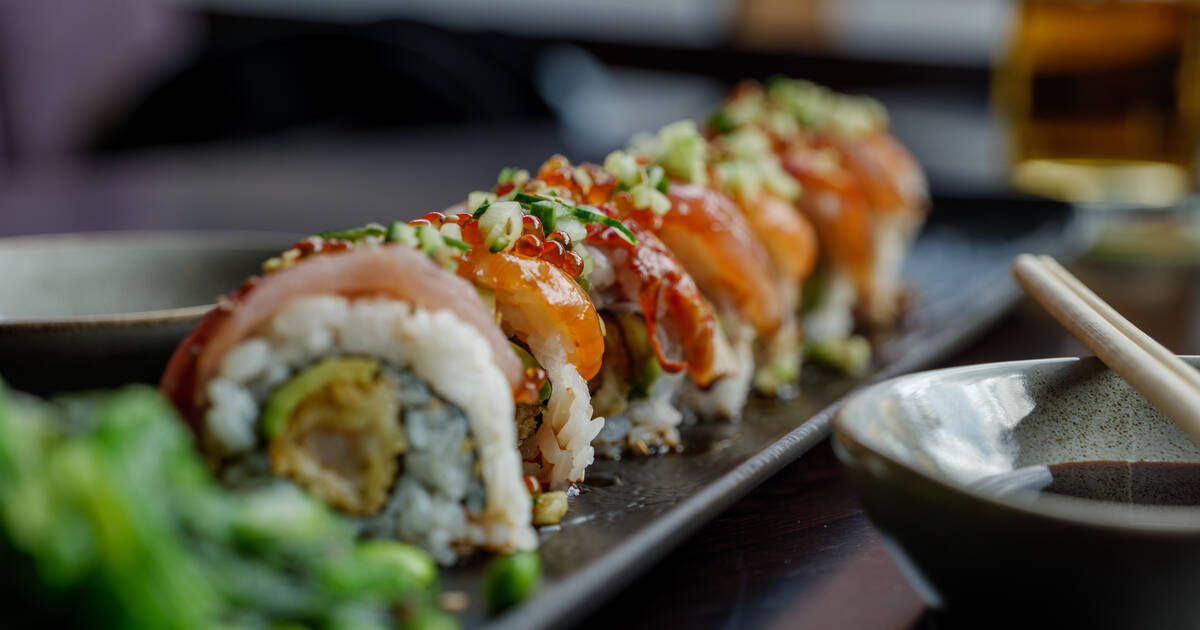 Sushi Roller Machine: High-speed Sushi Maker