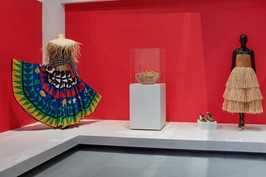 Installation view, Africa Fashion. Brooklyn Museum, June 23 – October 22, 2023.
